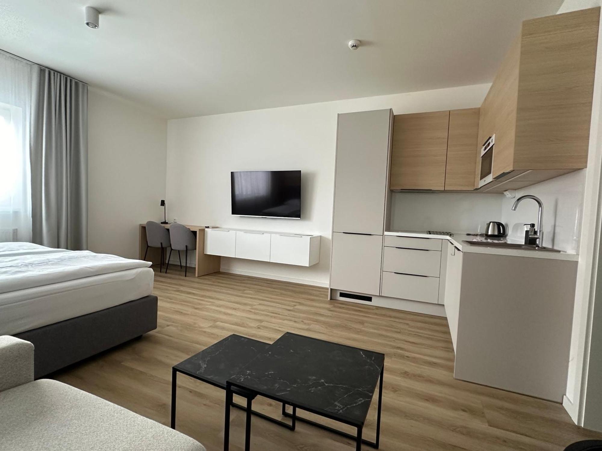 Hotel Kapitol Most Bagian luar foto