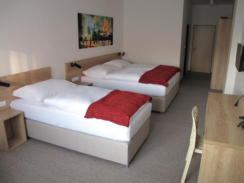 Hotel Kapitol Most Ruang foto